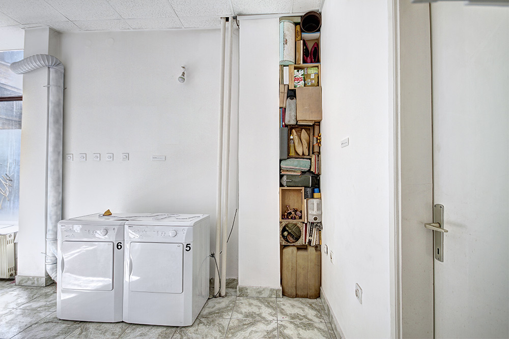 ОД ОНАА СТРАНА НА ОЧАЈОТ, 2012, најдени предмети 